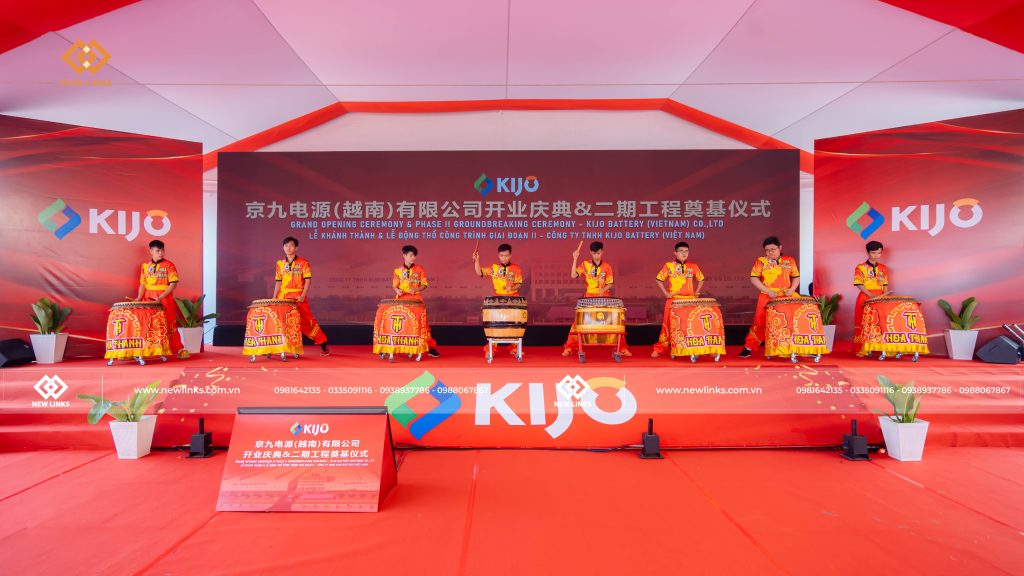 Bài múa trống - khai mạc lễ khánh thành (1)