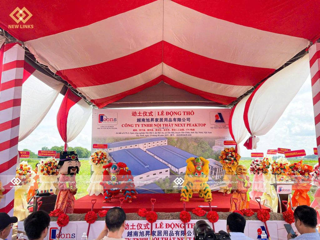 Múa lân chào mừng sự kiện