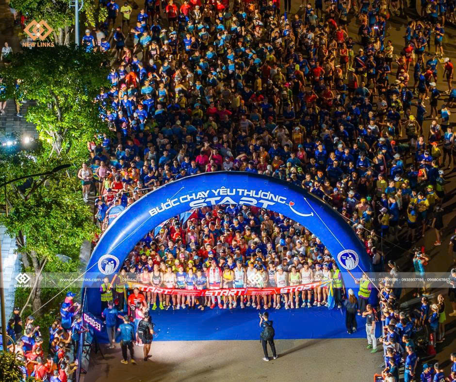 Toàn cảnh Bước Chạy Yêu Thương