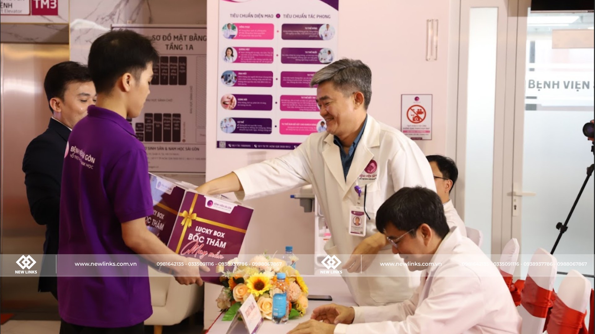 Bốc thăm may mắn cho khách tham dự tọa đàm