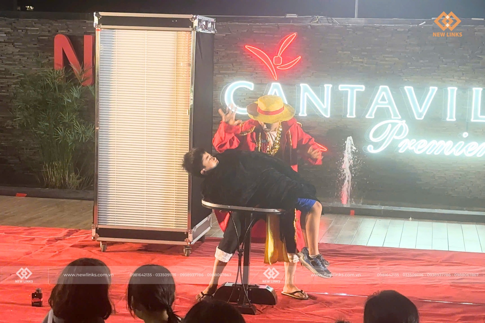 Tiết mục ảo thuật đêm Giáng Sinh