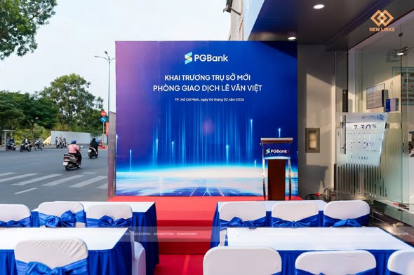 Sân khấu Lễ Khai trương PGBank