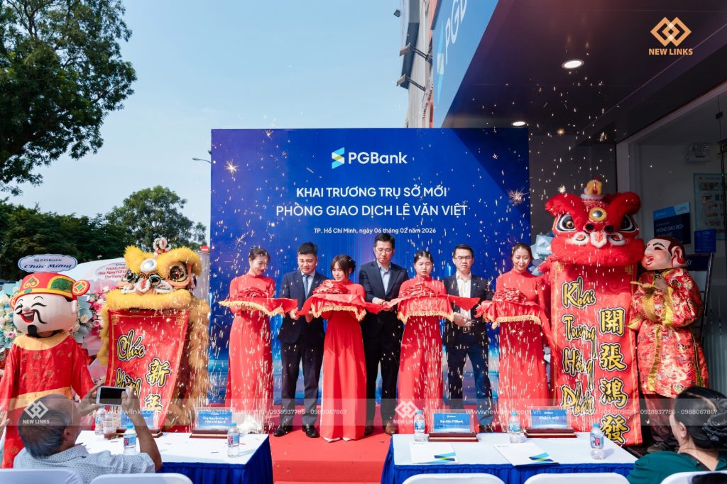 Lễ cắt băng khai trương PG Bank