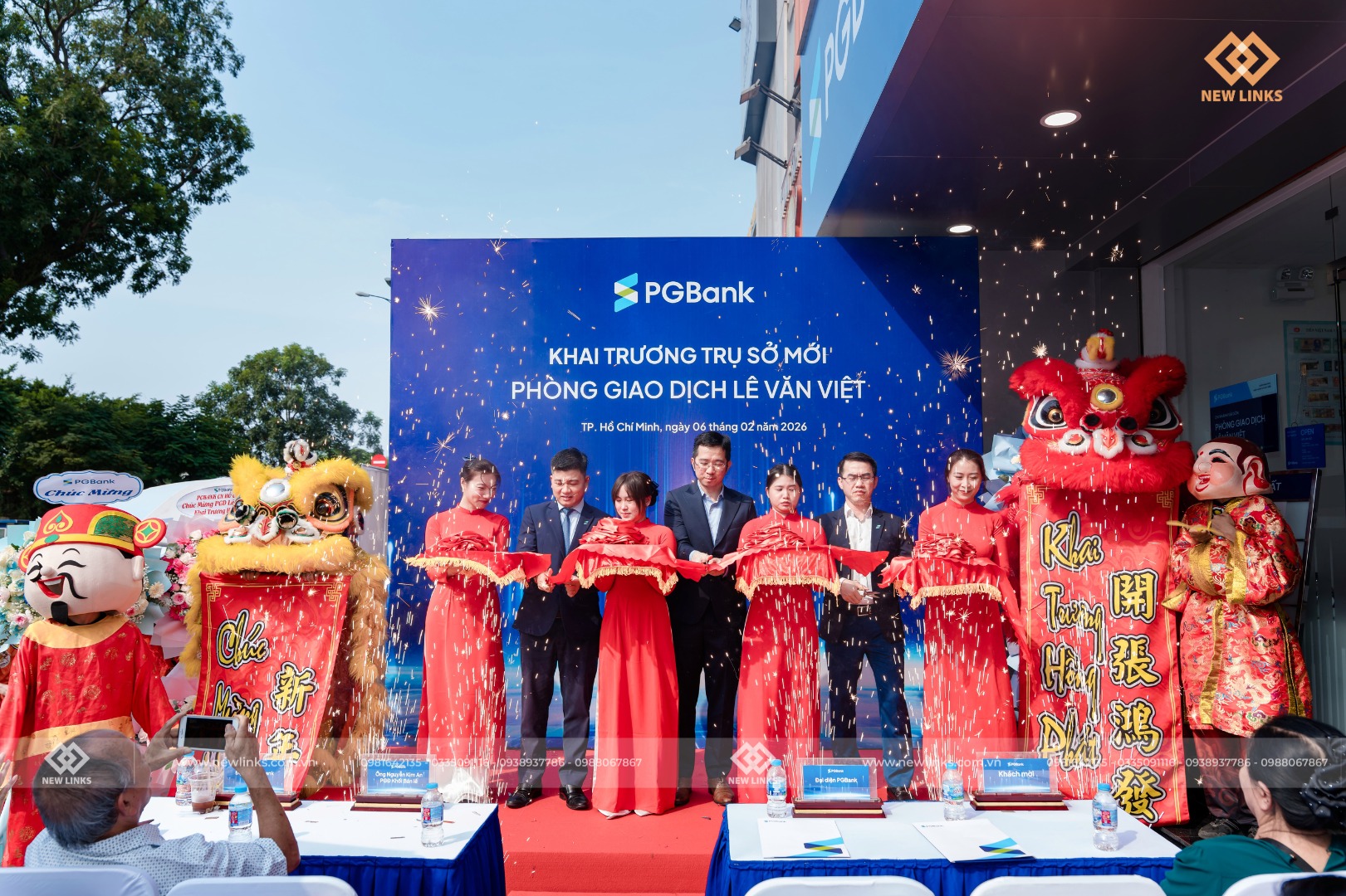 Lễ cắt băng khai trương PG Bank