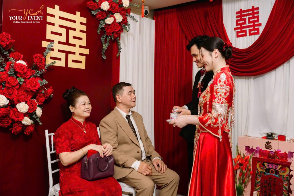 Nghi lễ mời ba mẹ trong ngày gia tiên