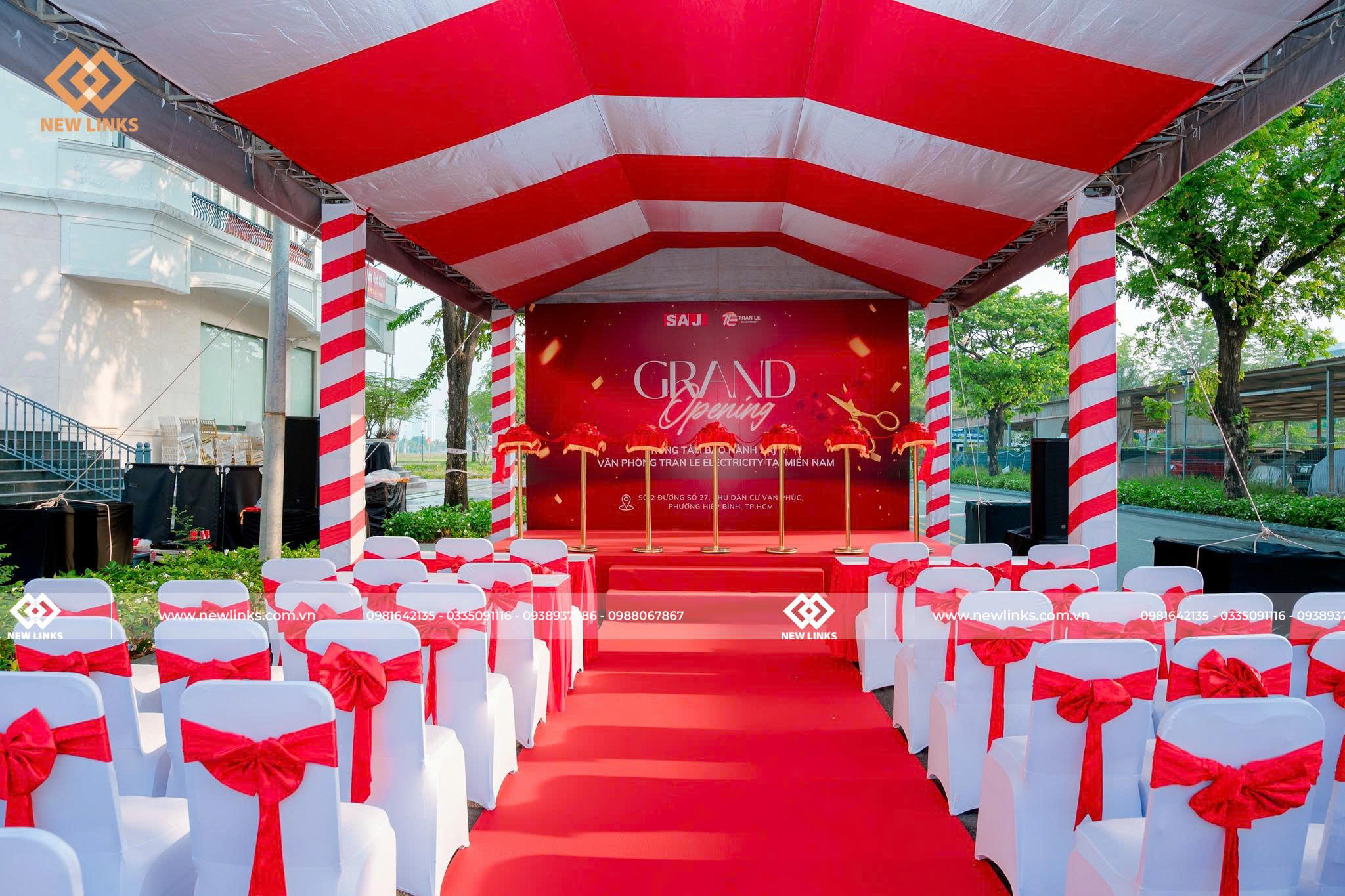 Quang cảnh lễ khai trương